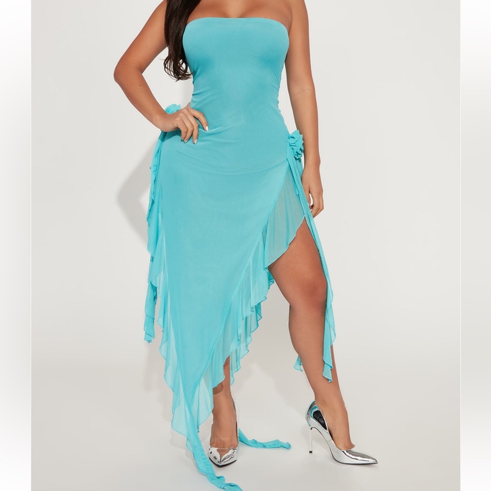 Fashion Nova Blue Strapless Ruffle Dress🩵